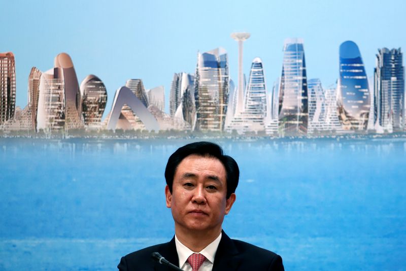 &copy; Reuters. FOTO DE ARCHIVO: El presidente de China Evergrande Group, Hui Ka Yan, asiste a una rueda de prensa sobre los resultados anuales de la promotora inmobiliaria en Hong Kong, China, el 28 de marzo de 2017. REUTERS/Bobby Yip