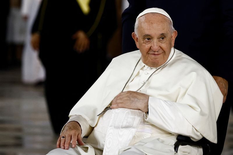 &copy; Reuters. البابا فرنسيس في المنامة يوم الخميس. تصوير: يارا ناردي - رويترز. 