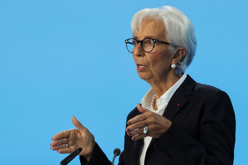 &copy; Reuters. FILE PHOTO: European Central Bank (ECB) President Christine Lagarde speaks during a news conference following the ECB's monetary policy meeting in Frankfurt, Germany October 27, 2022. REUTERS/Wolfgang Rattay
