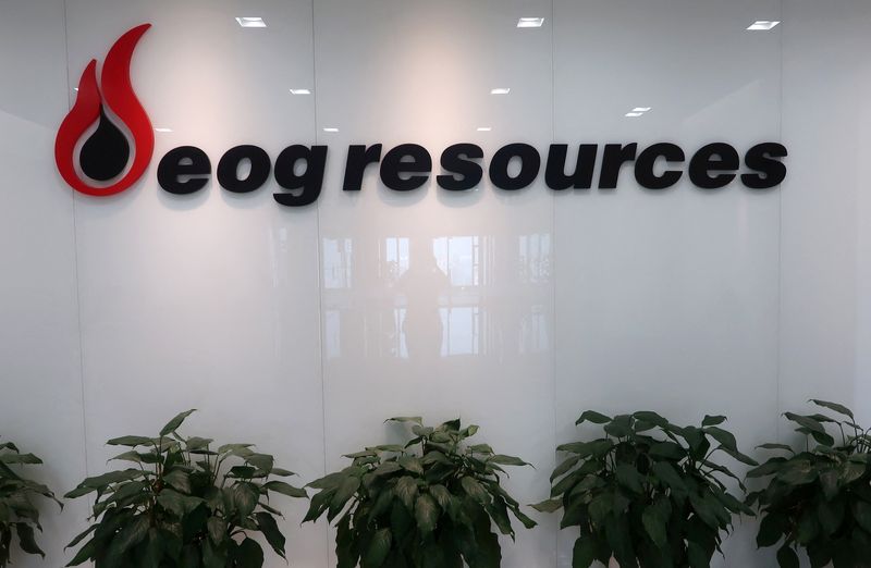 &copy; Reuters. FILE PHOTO: The logo of U.S. oil and gas company EOG Resources is seen in its office in Chongqing, China December 15, 2017. Picture taken December 15, 2017. REUTERS/Chen Aizhu