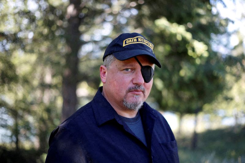 &copy; Reuters. FILE PHOTO: Oath Keepers militia founder Stewart Rhodes poses during an interview session in Eureka, Montana, U.S. June 20, 2016. Picture taken June 20, 2016.  REUTERS/Jim Urquhart/File Photo