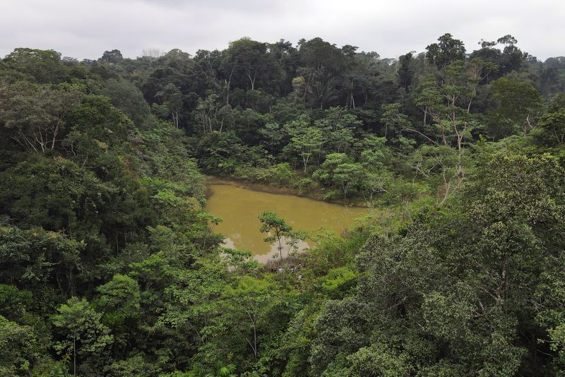 Comunidad indígena retiene embarcación en Amazonas con turistas en protesta por derrame de crudo