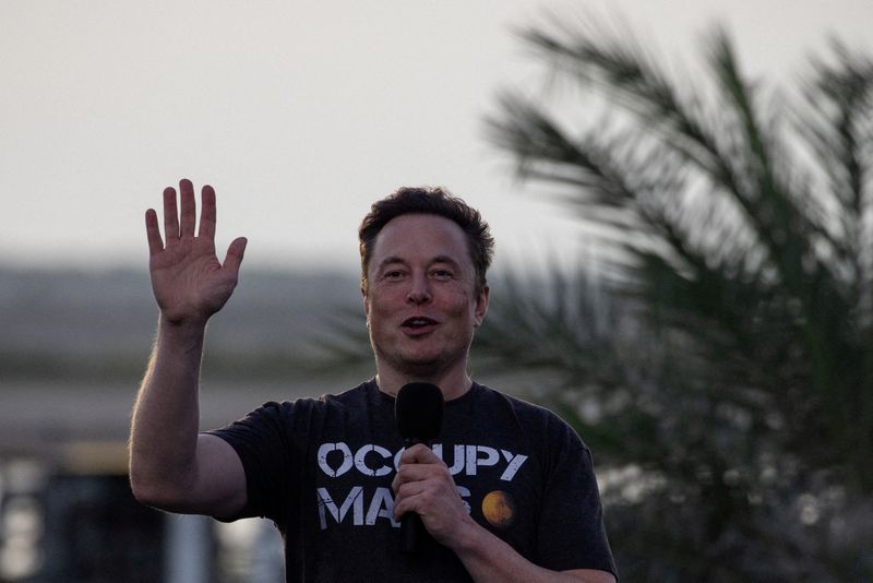 Musk recommends voting for Republicans in U.S. midterm elections - tweet