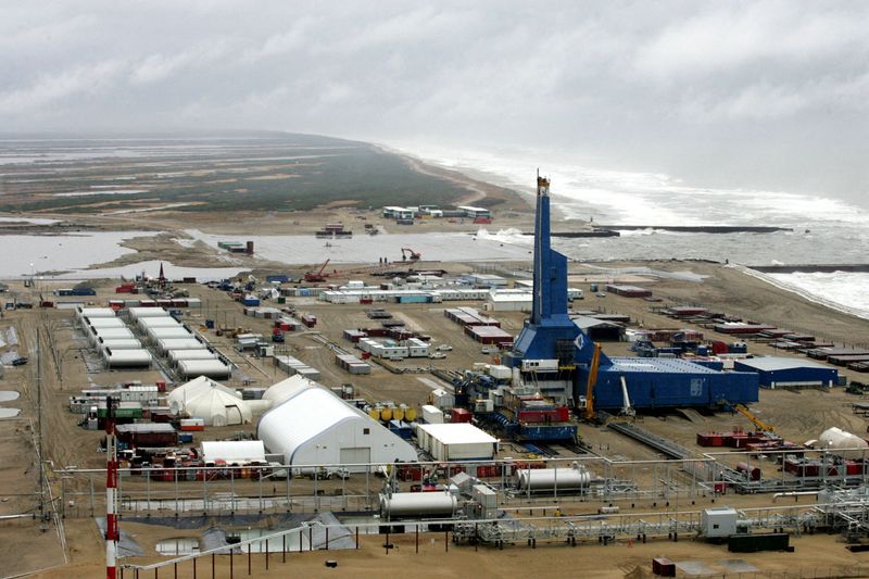 &copy; Reuters. 　ロシア極東の石油・天然ガス開発事業「サハリン１」を巡り、インド石油ガス公社（ＯＮＧＣ）がロシア政府設立の新たな運営会社に対して、権益保持のための申請手続きを行った。写真