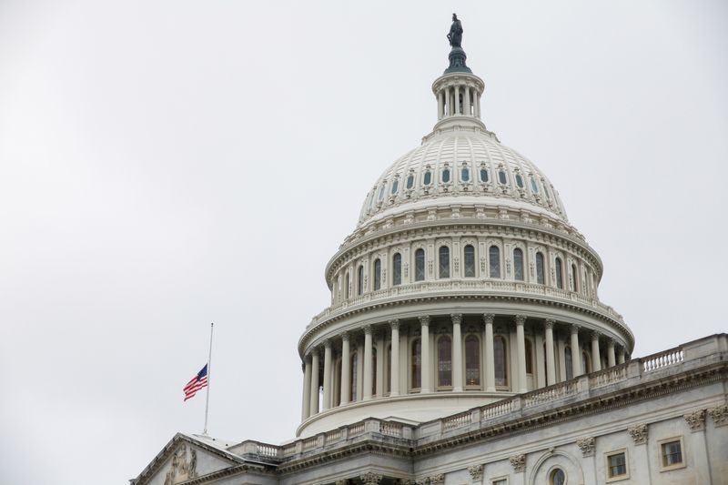 &copy; Reuters. FILE PHOTO: The U.S. flag flies over the U.S. Capitol in Washington, D.C., U.S. April 26, 2022.  REUTERS/Jonathan Ernst