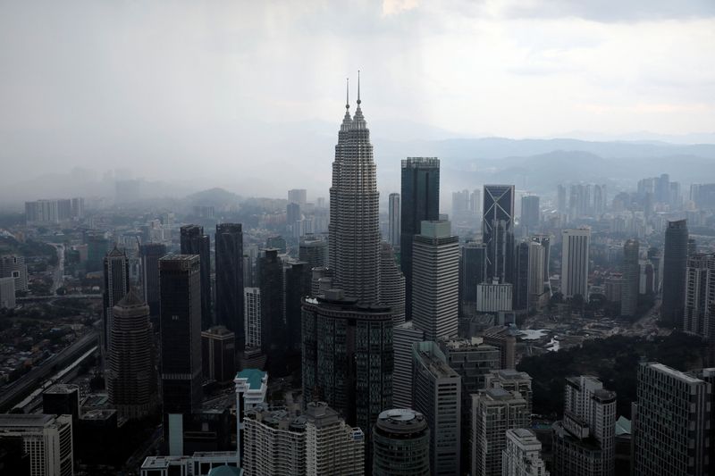 &copy; Reuters. FILE PHOTO: A view of the city skyline in capital Kuala Lumpur, Malaysia, April 12, 2021. REUTERS/Lim Huey Teng