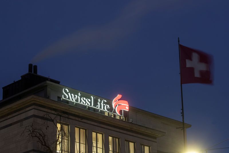 Swiss Life fee income rises 7% in first nine months of 2022
