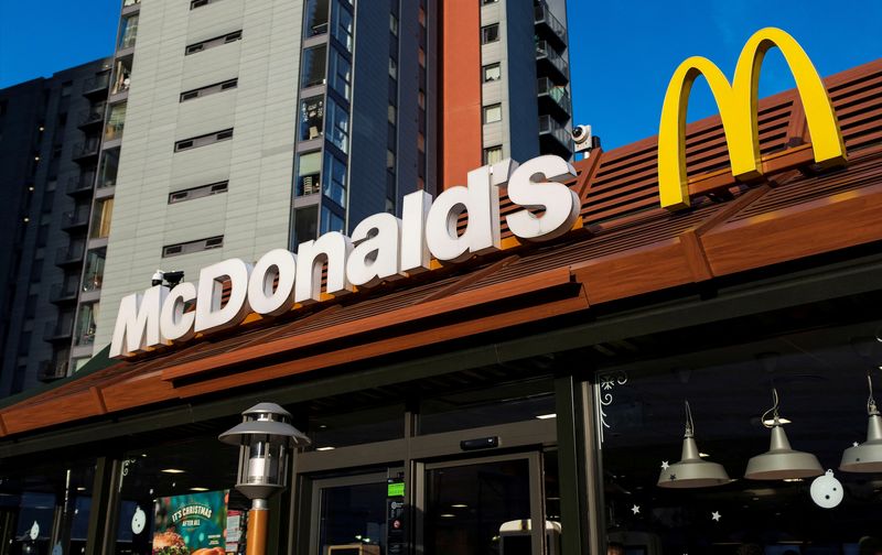 &copy; Reuters. FILE PHOTO: The McDonald's company logo is seen on the front of a restaurant in London, Britain, December 10, 2021. Picture taken December 10, 2021. REUTERS/May James