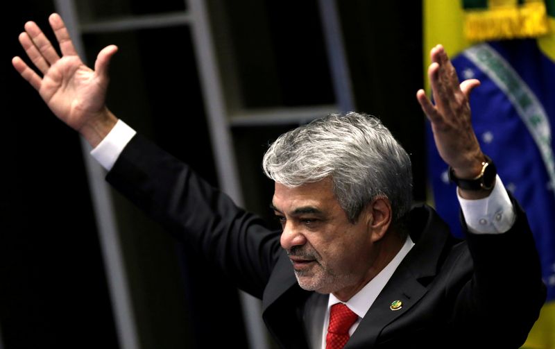 © Reuters. Senador Humberto Costa durante sessão do Senado em Brasília
12/05/2016 REUTERS/Ueslei Marcelino