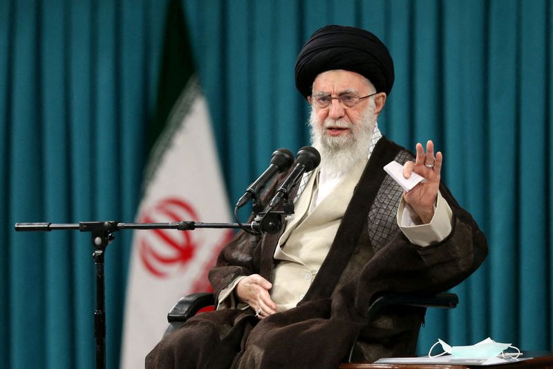 &copy; Reuters. المرشد الأعلى الإيراني آية الله علي خامنئي في طهران يوم الثاني من نوفمبر تشرين الثاني 2022. صورة لرويترز من وكالة أنباء غرب آسيا.
