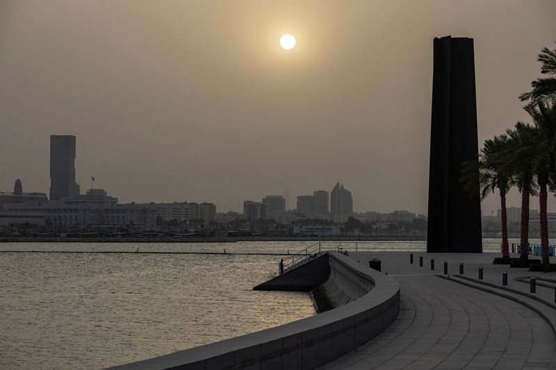 &copy; Reuters. منظر عام للعاصمة القطرية الدوحة يوم الأربعاء. تصوير ماركو دجوركا- رويترز.