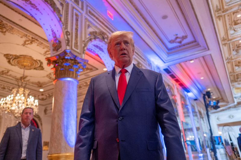 &copy; Reuters. Former U.S. President Donald Trump talks to the press on the grounds of his Mar-a-Lago resort on midterm elections night in Palm Beach, Florida, U.S. November 8, 2022.  REUTERS/Ricardo Arduengo