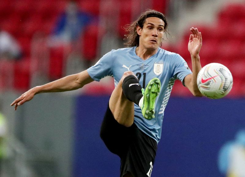 &copy; Reuters. Imagem de arquivo: o atacante uruguaio Edinson Cavani na Copa América de 2021. 3 julho, 2021. REUTERS/Henry Romero/File Photo