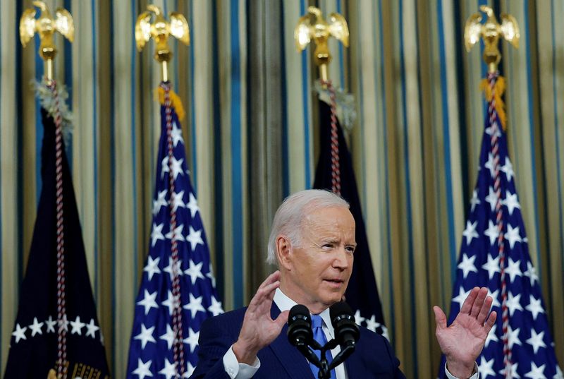 &copy; Reuters. U.S. President Joe Biden discusses the 2022 U.S. midterm election results during a news conference in the State Dining Room at the White House in Washington, U.S., November 9, 2022. REUTERS/Tom Brenner