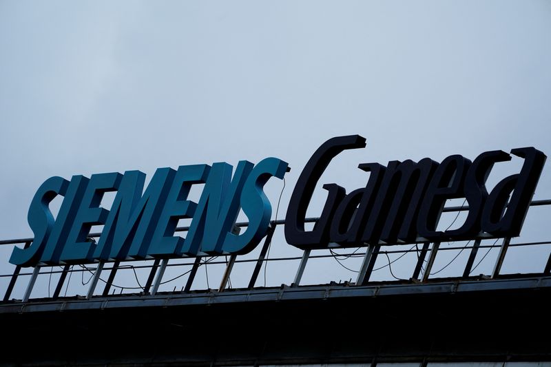 &copy; Reuters. FILE PHOTO: The Siemens Gamesa sign is displayed at the renewable energy company's headquarters in Zamudio, Spain, April 28, 2022. REUTERS/Vincent West/File Photo