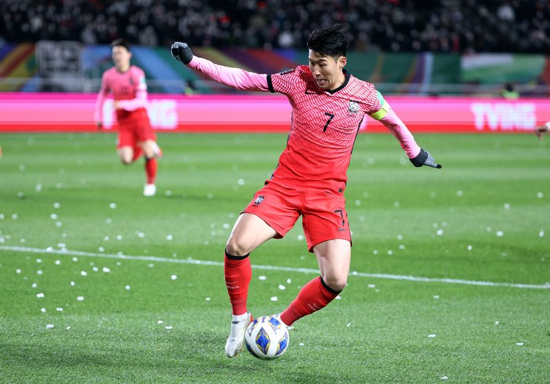 &copy; Reuters. لاعب كرة القدم الكوري الجنوبي سون هيونج-مين في صورة من أرشيف رويترز.