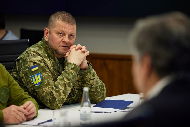 &copy; Reuters. قائد الجيش الأوكراني فاليري زالوجني في كييف يوم 24 أبريل نيسان 2022. صورة لرويترز من من المكتب الإعلامي للرئاسة الأوكرانية.