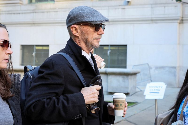 &copy; Reuters. FILE PHOTO: Director Paul Haggis arrives at New York State Supreme Court for his civil trial in New York City, U.S., October 19, 2022. REUTERS/Brendan McDermid.