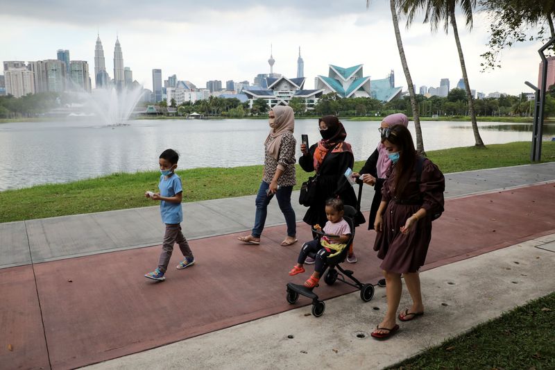 Malaysia's economy grows at fastest pace in over a year, outpaces regional peers