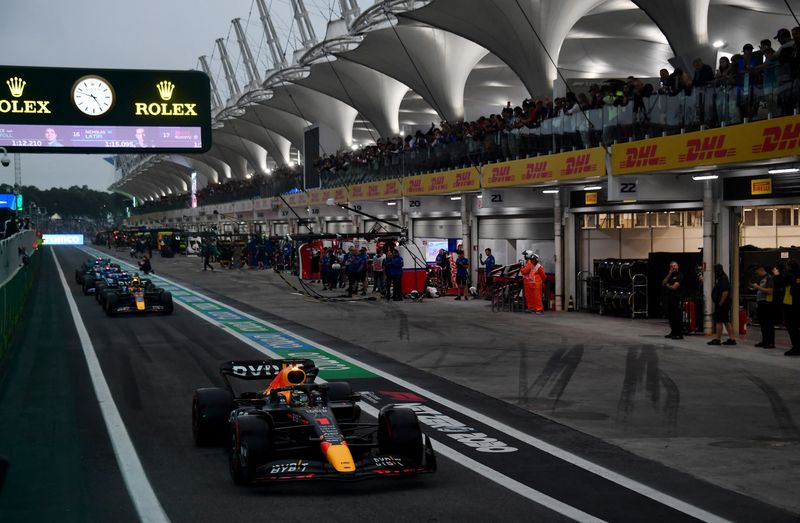 &copy; Reuters. Max Verstappen, da Red Bull, nos boxes do autódromo de Interlagos
11/11/2022
Pool via REUTERS/Nelson Almeida