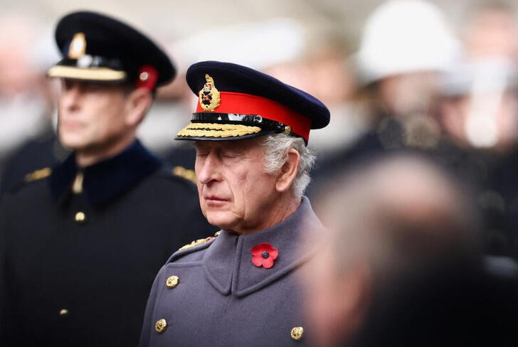 &copy; Reuters. El rey Carlos asiste al Día del recuerdo en el Cenotafio de Whitehall, en Londres, Reino Unido. 13 noviembre 2022. REUTERS/Henry Nicholls