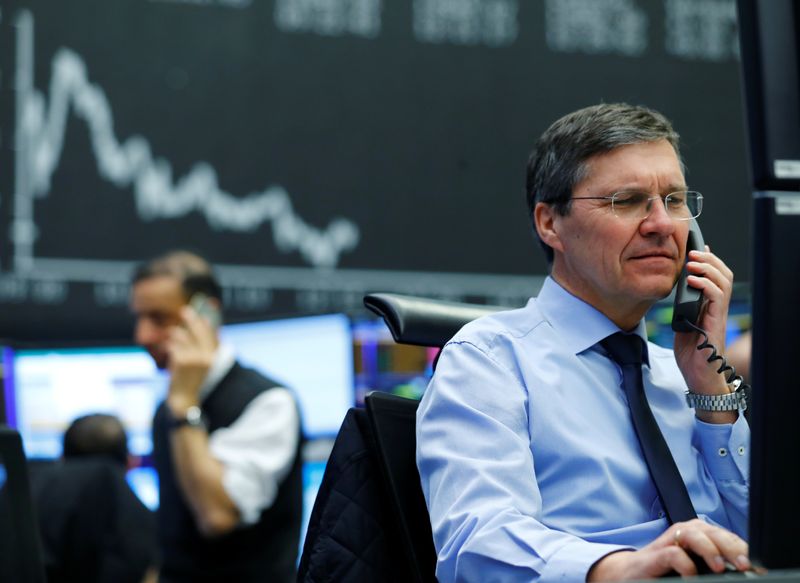 &copy; Reuters. Un trader à la bourse de Francfort, en Allemagne. /Photo prise le 22 janvier 2020/REUTERS/Ralph Orlowski