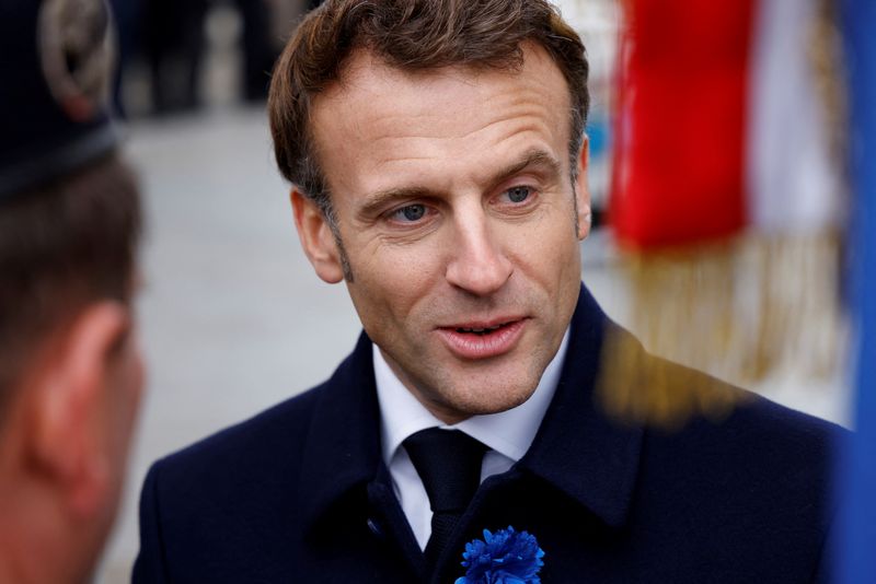 &copy; Reuters. Le président français Emmanuel Macron lors d'une cérémonie à l'Arc de Triomphe à Paris, France. /Photo prise le 11 novembre 2022/Ludovic Marin/Pool via REUTERS
