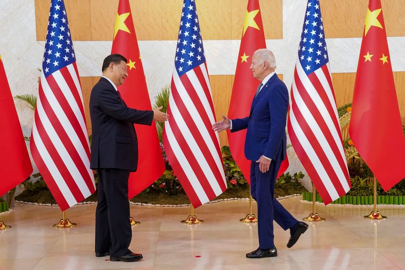 &copy; Reuters. U.S. President Joe Biden meets with Chinese President Xi Jinping on the sidelines of the G20 leaders' summit in Bali, Indonesia, November 14, 2022.  REUTERS/Kevin Lamarque