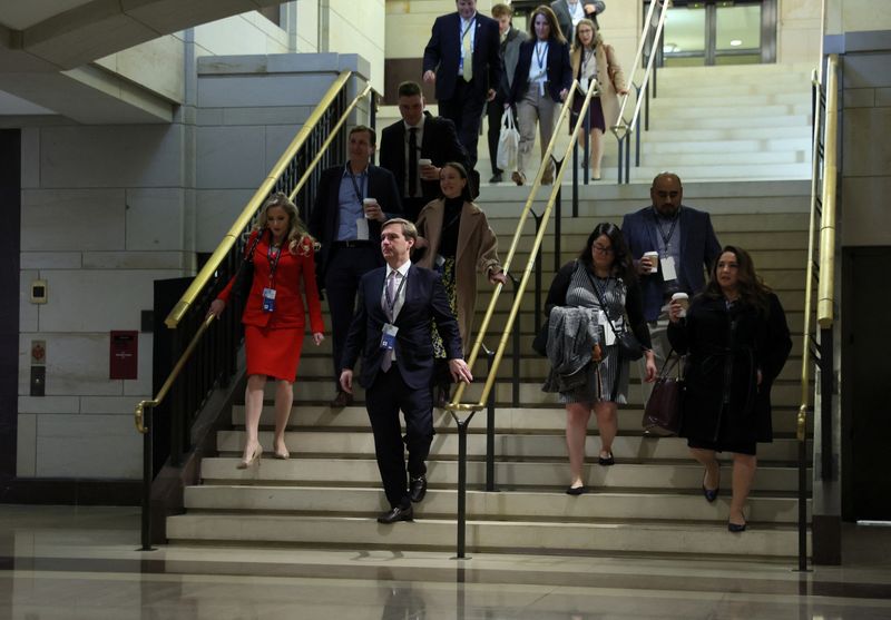 © Reuters. Members-elect from the upcoming 118th congress arrive at the U.S. Capitol building for orientation in Washington, U.S., November 14, 2022. REUTERS/Leah Millis