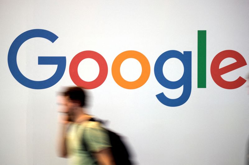 © Reuters. FILE PHOTO: The logo of Google is pictured during the Viva Tech start-up and technology summit in Paris, France, May 25, 2018. REUTERS/Charles Platiau//File Photo