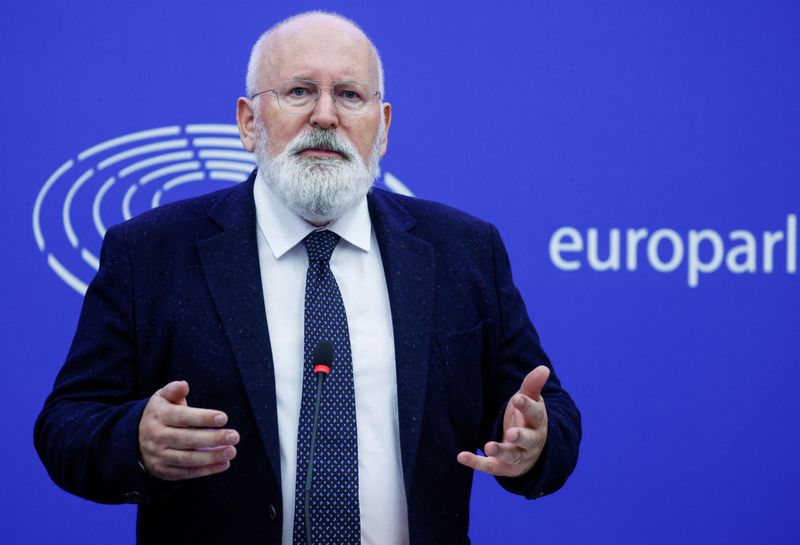 La UE está dispuesta a actualizar sus compromisos climáticos -Timmermans