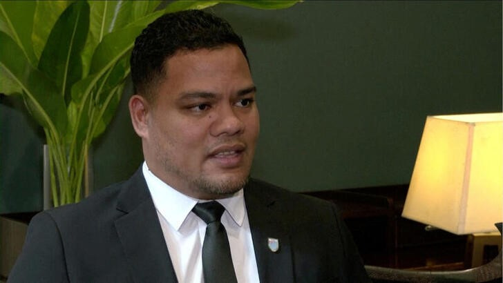 &copy; Reuters. El ministro de Relaciones Exteriores de Tuvalu, Simon Kofe, habla durante una entrevista con Reuters en el Grand Pacific Hotel en Suva, Fiji, el 11 de julio de 2022 en esta captura de pantalla de un video. REUTERS TV/ vía REUTERS