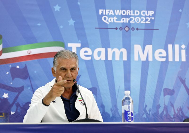 &copy; Reuters. Entrenador de Irán, Carlos Queiroz, durante la rueda de prensa de la Copa Mundial de la FIFA Qatar 2022, Al Rayyan Sports Club Training, Al Rayyan, Qatar - 15 de noviembre de 2022 REUTERS/Suhaib Salem