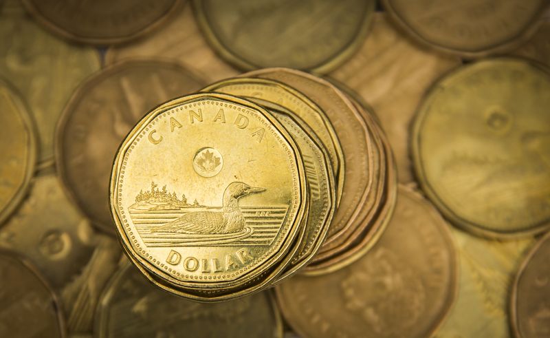 &copy; Reuters. A Canadian dollar coin, commonly known as the "Loonie", is pictured in this illustration picture taken in Toronto January 23, 2015. REUTERS/Mark Blinch