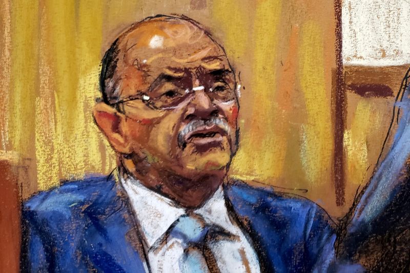 © Reuters. Allen Weisselberg is questioned by prosecutor Susan Hoffinger during the Trump Organization's criminal tax trial in Manhattan Criminal Court, New York City, U.S., November 15, 2022 in this courtroom sketch. REUTERS/Jane Rosenberg