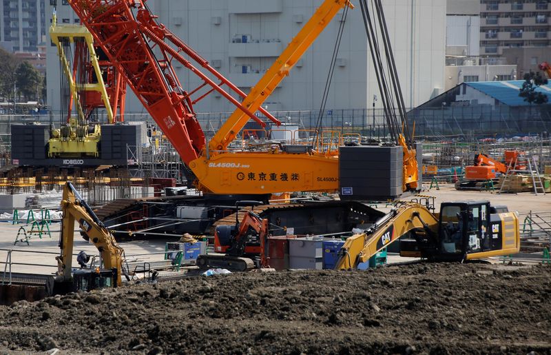 &copy; Reuters. Foto de archivo de maquinaria pesada en un sitio en construcción en Tokio 
Mar 13, 2018. REUTERS/Toru Hanai