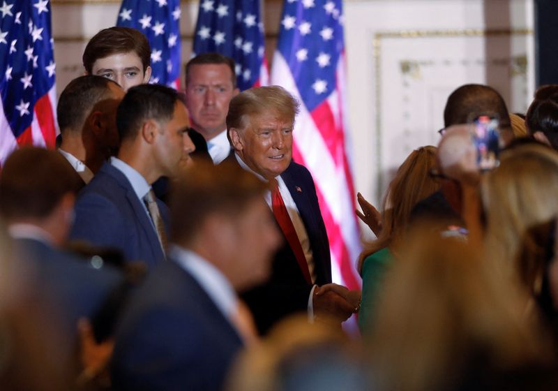 &copy; Reuters. Former U.S. President Donald Trump shakes hands with attendees, after announcing that he will once again run for U.S. president in the 2024 U.S. presidential election during an event at his Mar-a-Lago estate in Palm Beach, Florida, U.S. November 15, 2022.