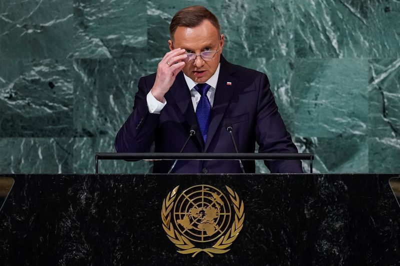 &copy; Reuters. الرئيس البولندي أندريه دودا يلقي كلمة في مقر الأمم المتحدة في مدينة نيويورك بالولايات المتحدة يوم 20 سبتمبر أيلول 2022. تصوير: إدواردو مونوز - ر