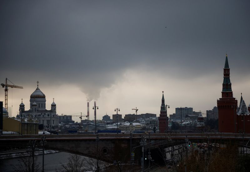 &copy; Reuters. FILE PHOTO: Steam rises from chimneys of a heating power plan over the skyline of central Moscow, Russia November 23, 2020. REUTERS/Maxim Shemetov/File Photo