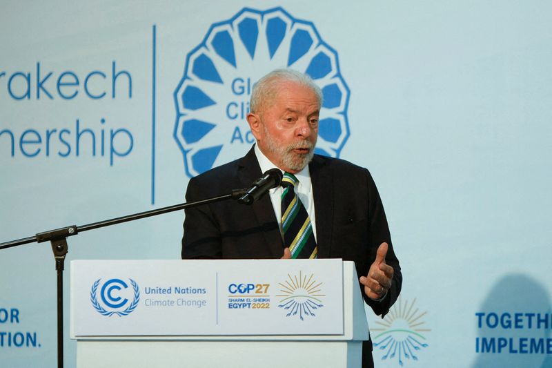 &copy; Reuters. Lula discursa durante a COP27, em Sharm el-Sheikh, Egito
16/11/2022
REUTERS/Mohammed Salem 