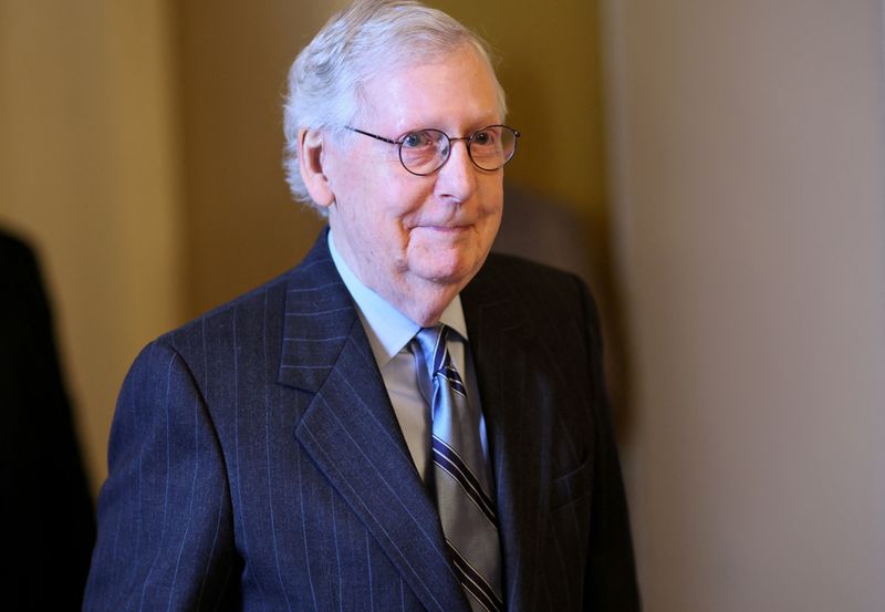 &copy; Reuters. FILE PHOTO: U.S. Senate Republican leader Mitch McConnell walks to his office at the U.S. Capitol building in Washington, U.S., November 15, 2022. REUTERS/Leah Millis/File Photo