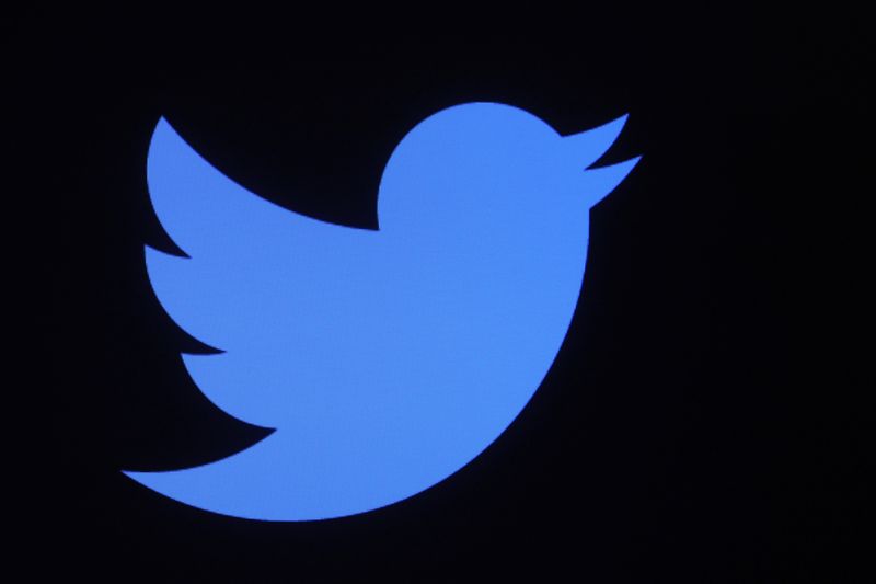&copy; Reuters. FILE PHOTO: The logo for Twitter is displayed on a screen on the floor of the New York Stock Exchange (NYSE) in New York City, U.S., June 1, 2022.  REUTERS/Brendan McDermid/File Photo