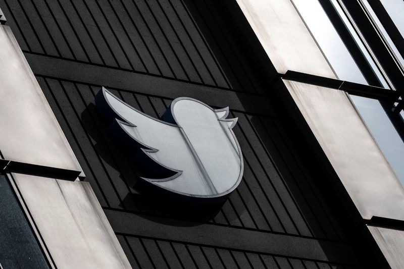 &copy; Reuters. FILE PHOTO: A view of the Twitter logo at its corporate headquarters in San Francisco, California, U.S. October 28, 2022. REUTERS/Carlos Barria