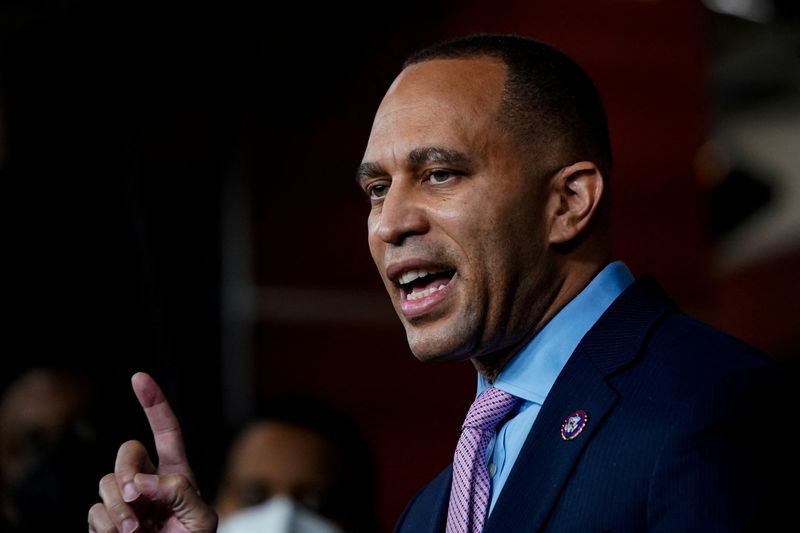 &copy; Reuters. FILE PHOTO: U.S. Representative Hakeem Jeffries (D-NY) speaks in favor of voting rights legislation during a Congressional Black Caucus press conference on Capitol Hill in Washington, U.S., January 12, 2022. REUTERS/Elizabeth Frantz/File Photo