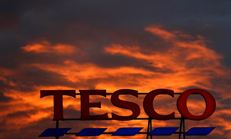 &copy; Reuters. FILE PHOTO: A company logo is pictured outside a Tesco  supermarket in Altrincham northern England, April 16, 2016. REUTERS/Phil Noble