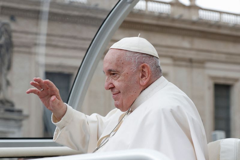 &copy; Reuters. Papa Francesco a Città del Vaticano. REUTERS/Remo Casilli
