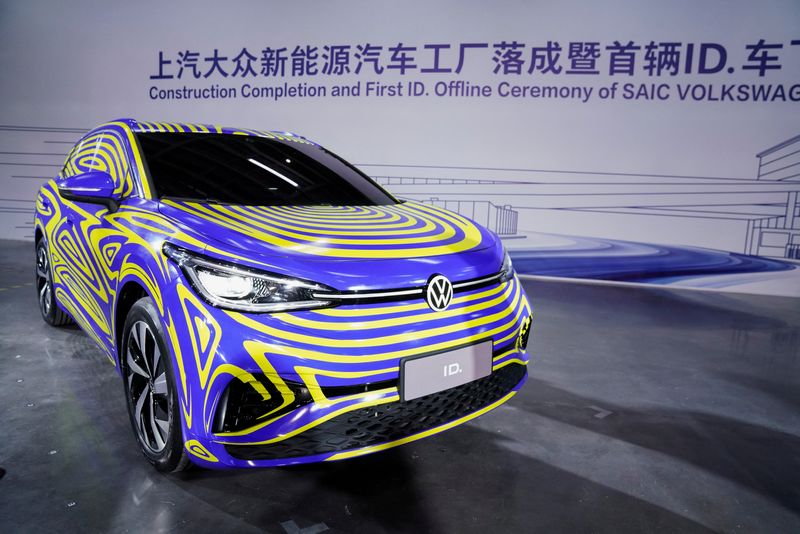 &copy; Reuters. FILE PHOTO: A Volkswagen electric ID car is seen during a construction completion event of SAIC Volkswagen MEB electric vehicle plant in Shanghai, China, November 8, 2019. REUTERS/Aly Song/File Photo