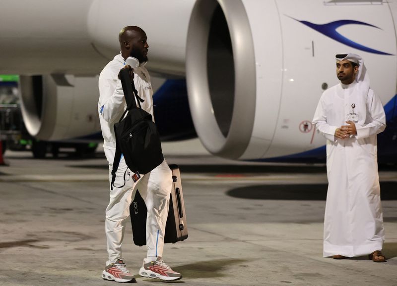&copy; Reuters. Nov 18, 2022 
Foto de archivo del delantero de Belgica Romelu Lukaku llegando a Doha con su selección para el Mundial 
REUTERS/Amr Abdallah Dalsh