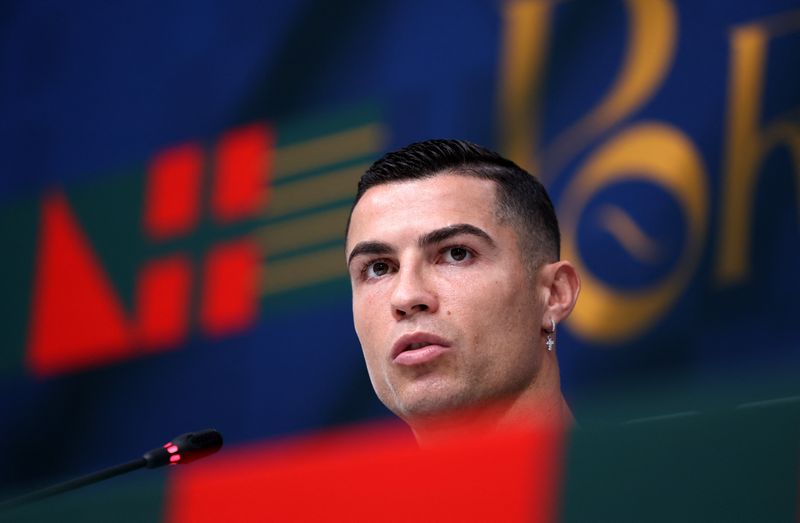 &copy; Reuters. El futbolista portugués Cristiano Ronaldo durante una rueda de prensa celebrada en Al-Shahaniya, Qatar, el 21 de noviembre de 2022. REUTERS/Pedro Nunes