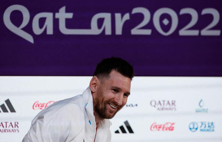 &copy; Reuters. Nov 21, 2022 
Foto del lunes del capitán de Argentina Lionel Messi en una rueda de prensa 
REUTERS/Albert Gea